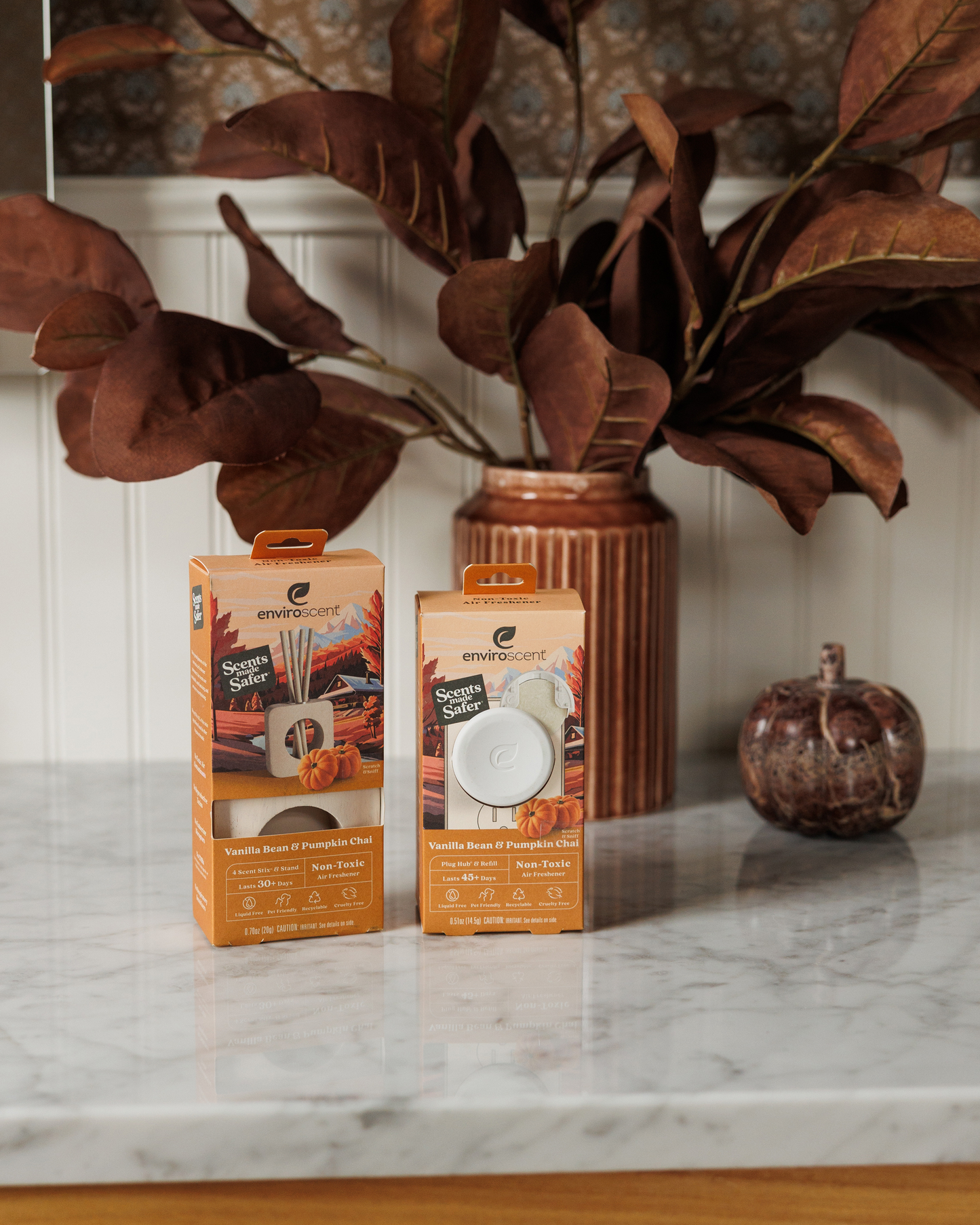 Seasonal Vanilla Bean & Pumpkin Chai scent, available in Plug Hub® Starter Kit and Scent Stix™ & Stand Starter Kit