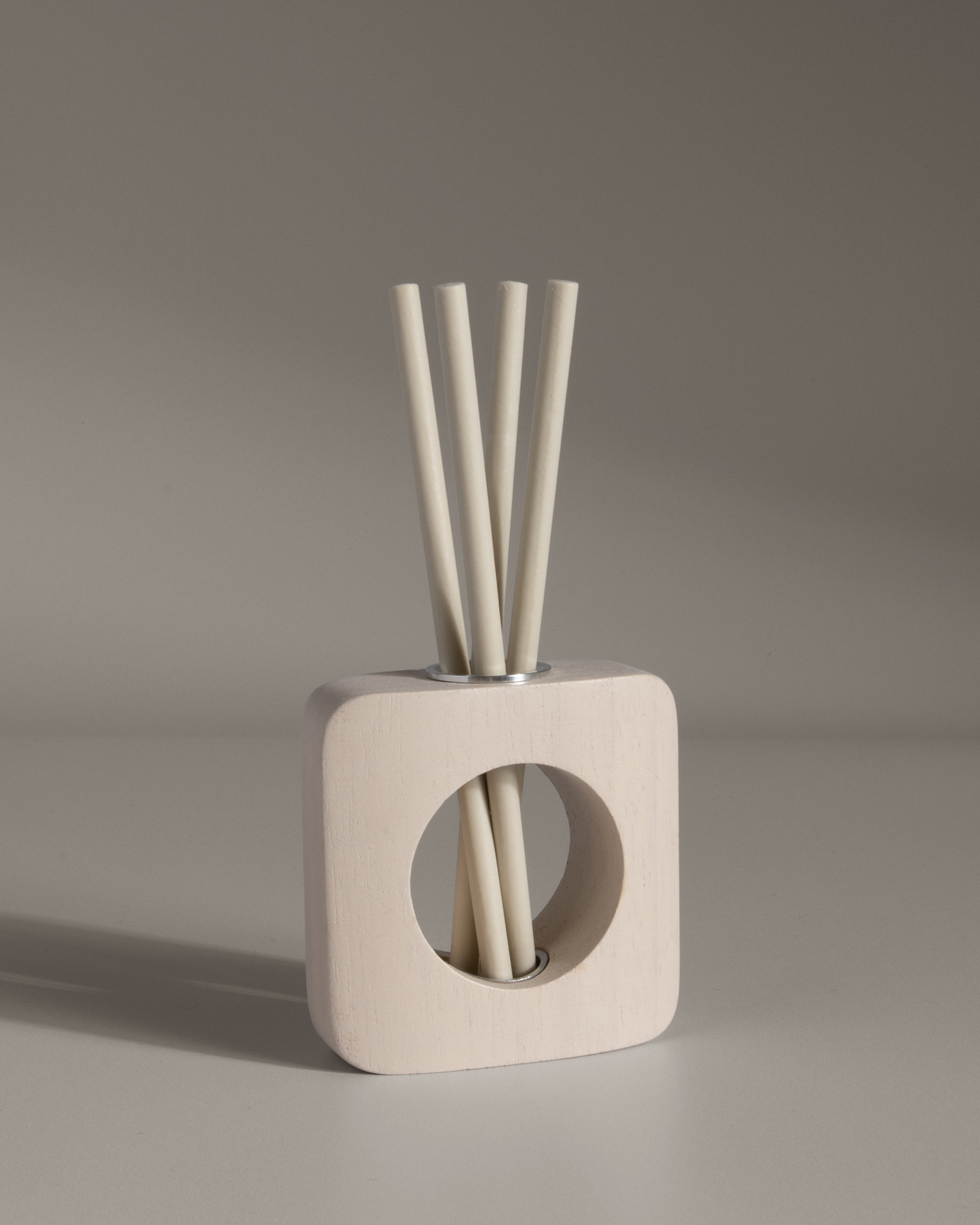 Scent Stix & Stand™ Starter Kit - Honeycrisp Apple & Cardamom
