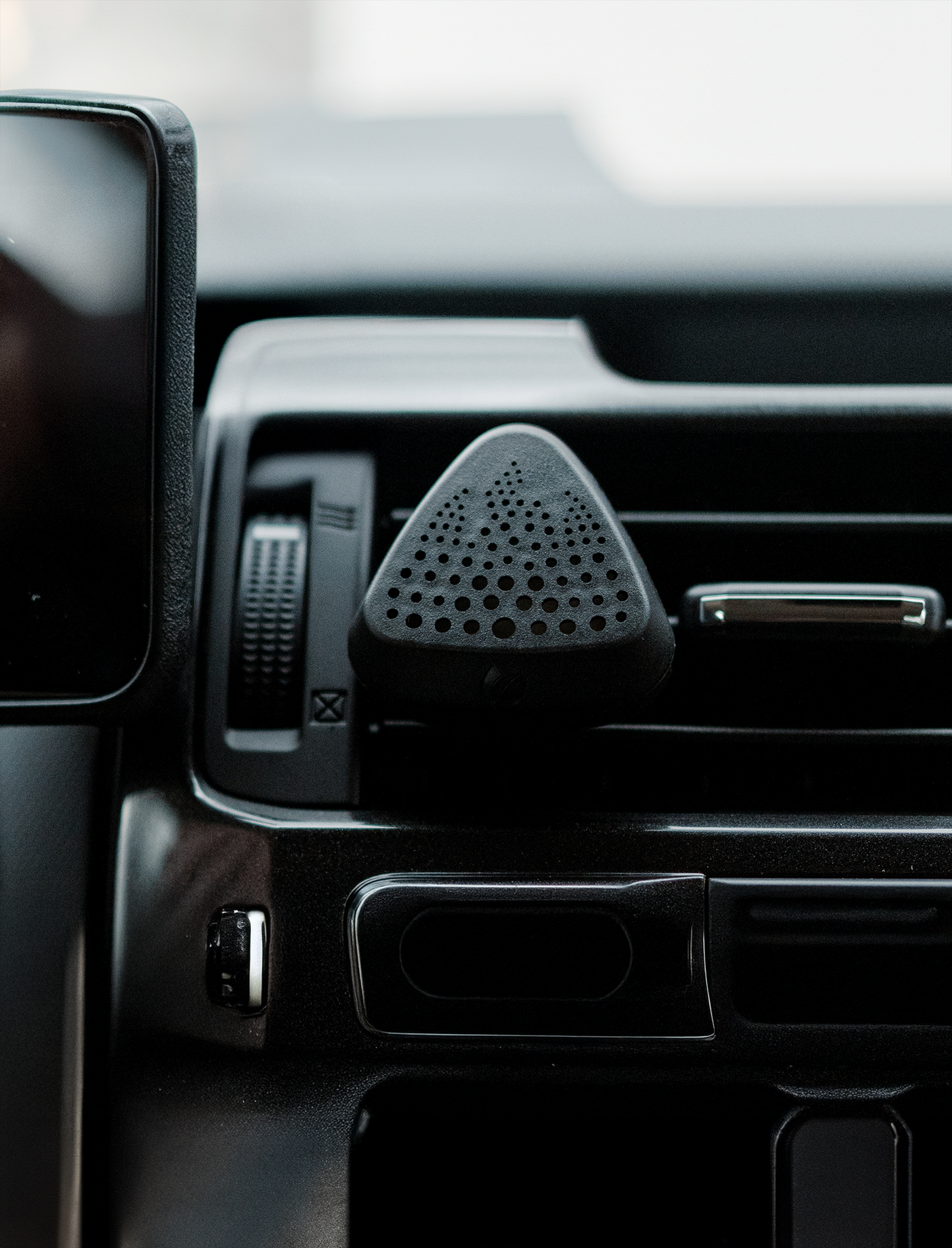 #global_Car Vent Clip in Use